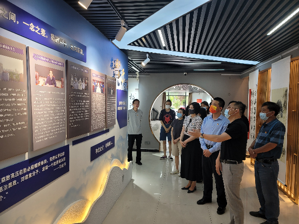 赴埇桥区沱河廉洁文化教育中心开展廉政教育.jpg